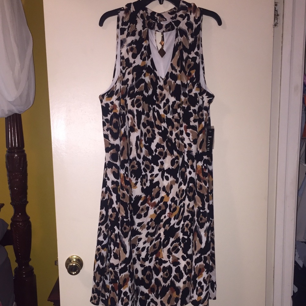 NWT Sleveless Animal Print Dress